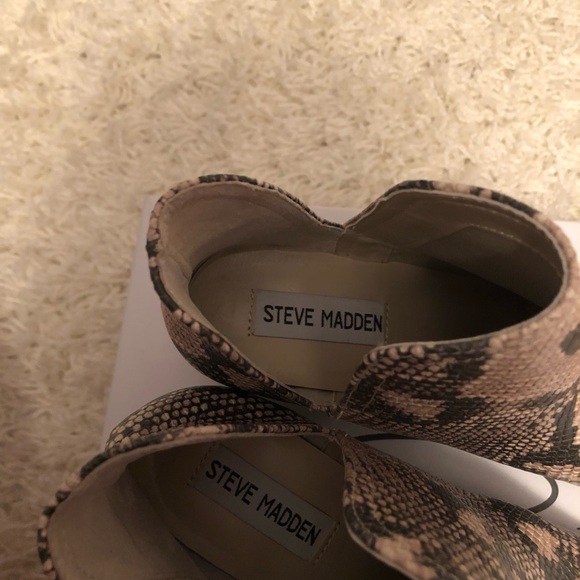 Steve Madden Rockir Snake Booties - Picture 4 of 7